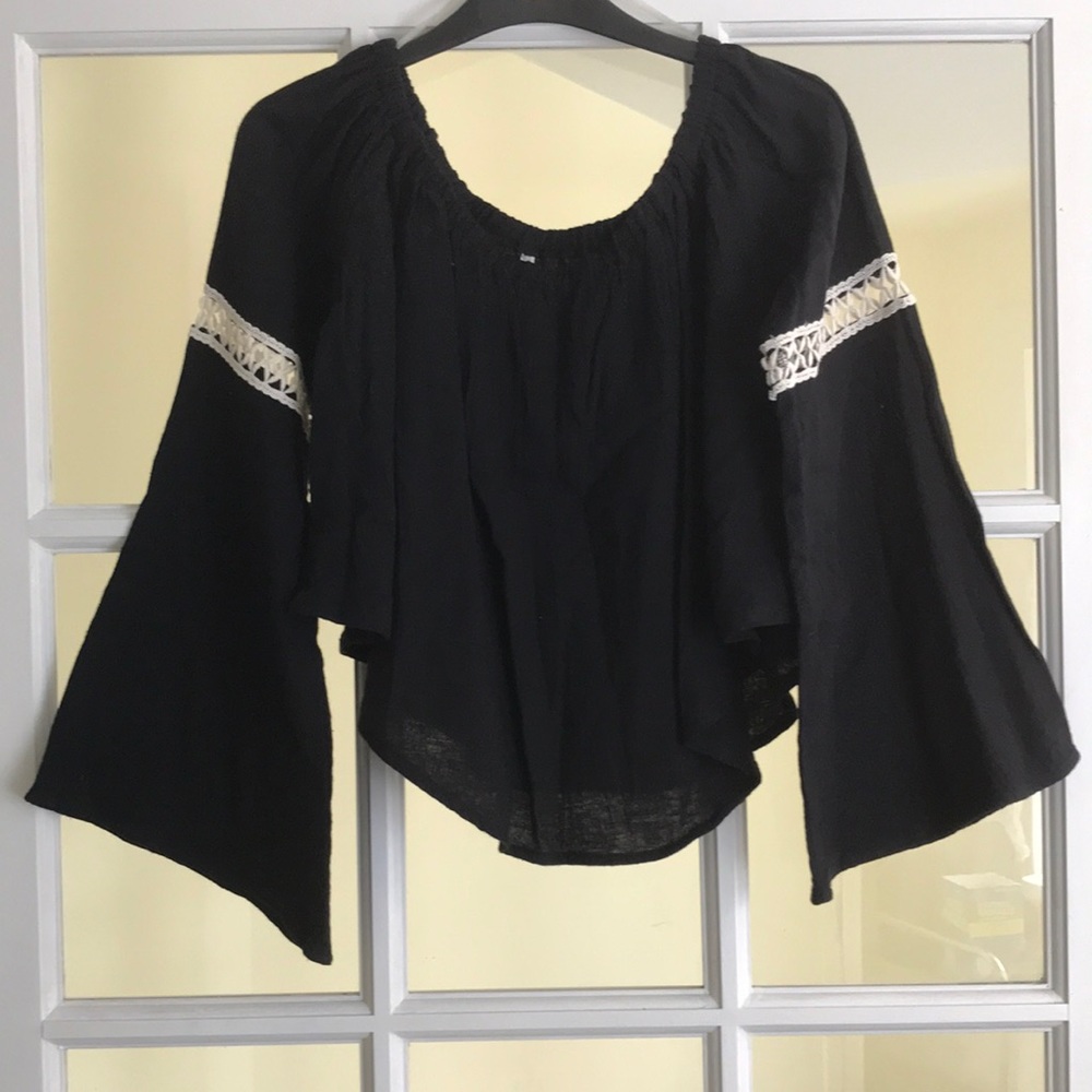 Black crop top